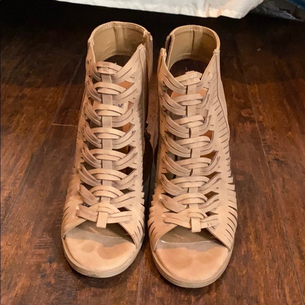 Tan heels